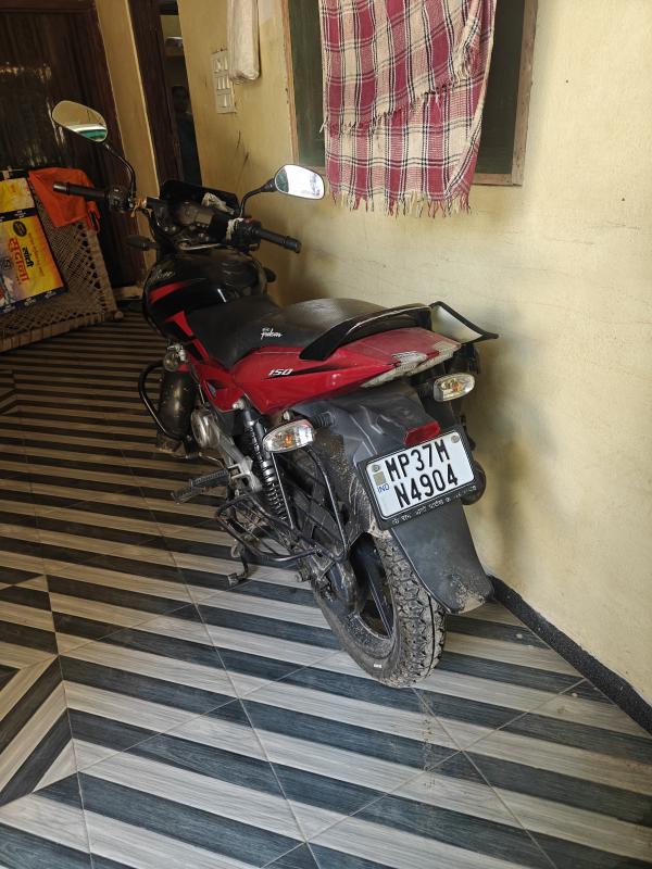Pulsar 150 Red black Bike